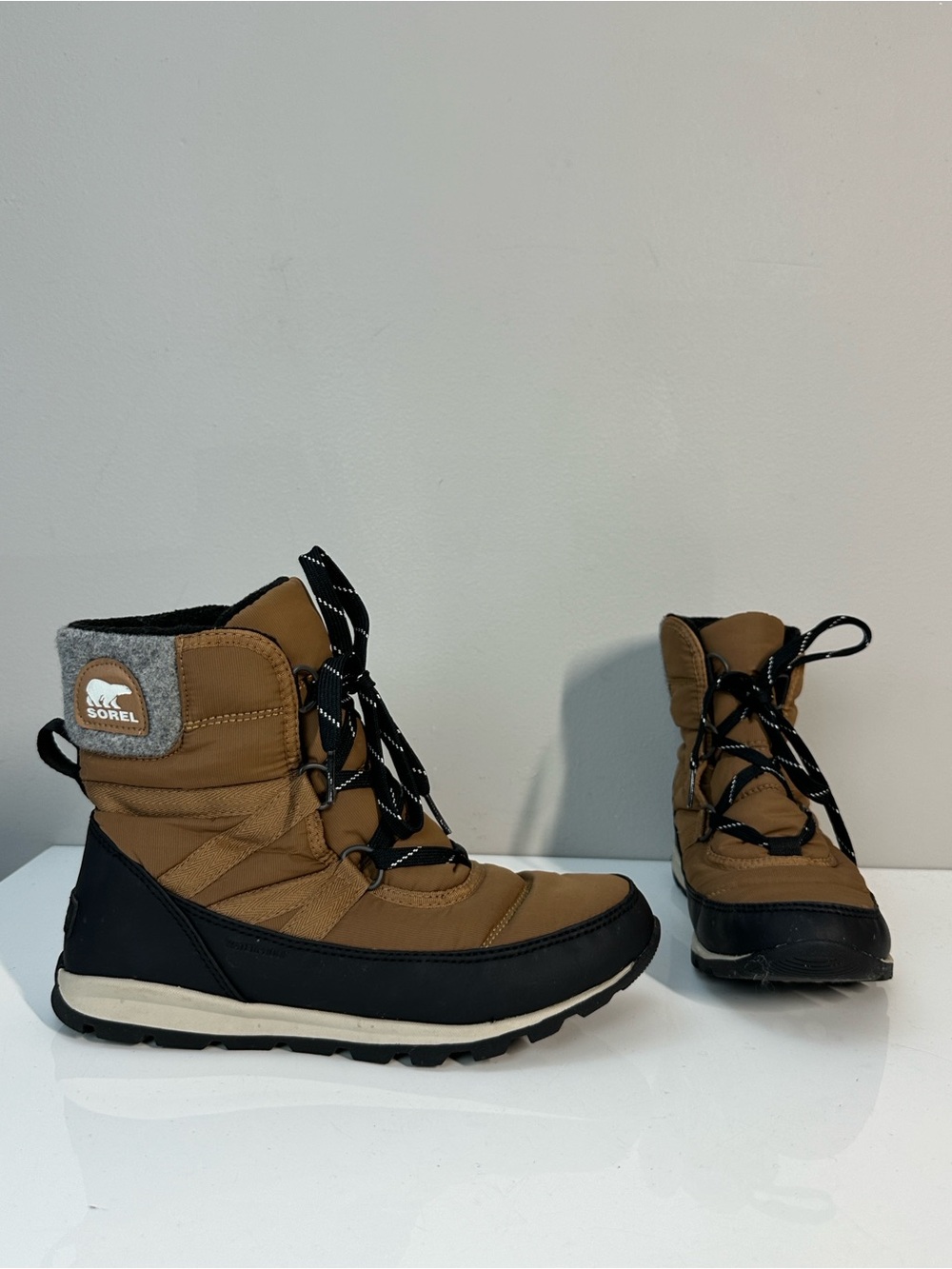 Sorel Whitney Short Waterproof Snow Boots Size 7 Winter  Outdoor